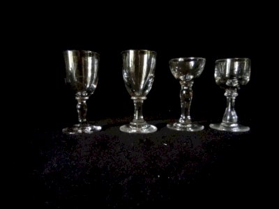 old bistro stemmed glasses - cooked wines