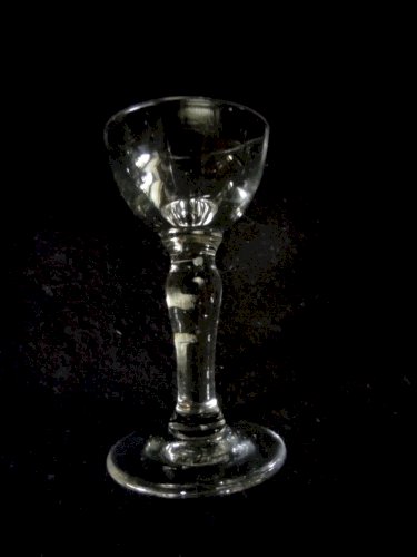 verres à pied de bistrot anciens - vins cuits