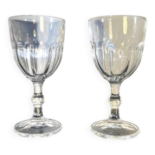 Verres à pied style bistrot