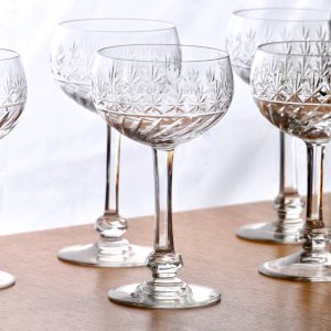 Antique Villeroy & Boch Treveris wine glasses made of blown crystal
