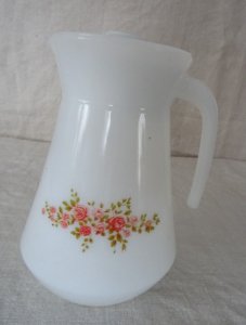  VERSEUSE CARAFE pichet  PETITES ROSES BUISSON FLEURS  ARCOPAL 249102