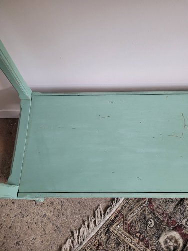 Vestiaire d’entrée, portant « Jette-habits »