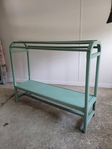 Vestiaire d’entrée, portant « Jette-habits »