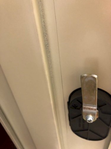 vestiaire d'ouvrier vintage