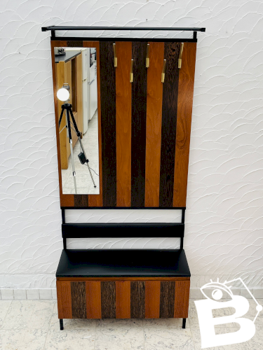 Vestiaire mural vintage avec banc coffre années 70