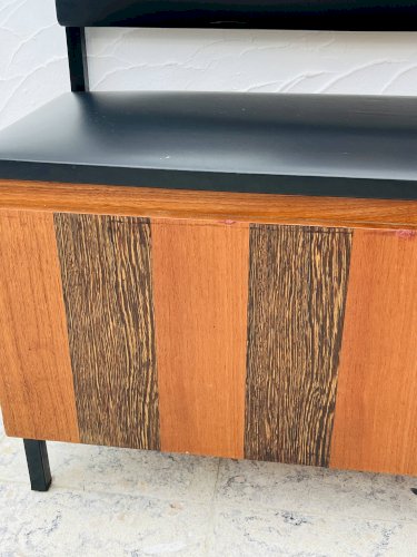 Vestiaire mural vintage avec banc coffre années 70