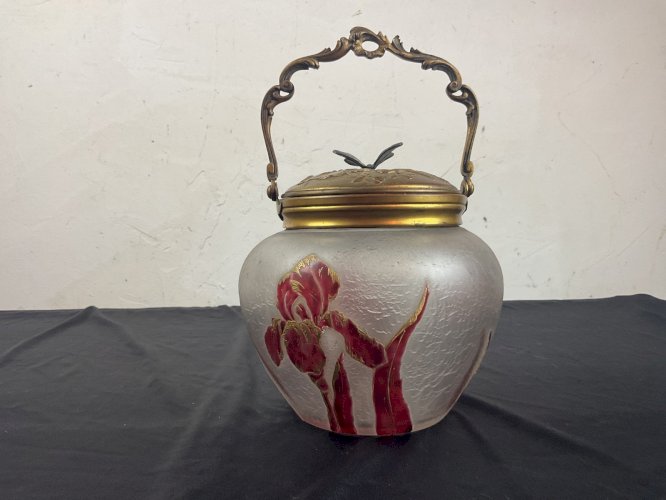 VICTOR SAGLIER-Seau à biscuit-art nouveau-verre dégagé à l' acide givré-papillon