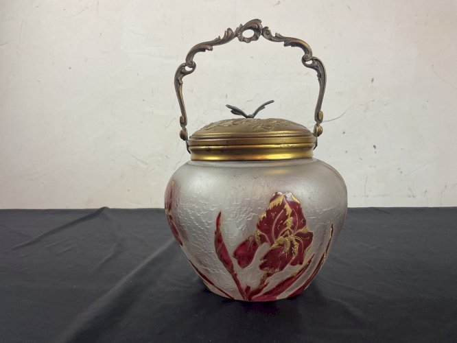 VICTOR SAGLIER-Seau à biscuit-art nouveau-verre dégagé à l' acide givré-papillon