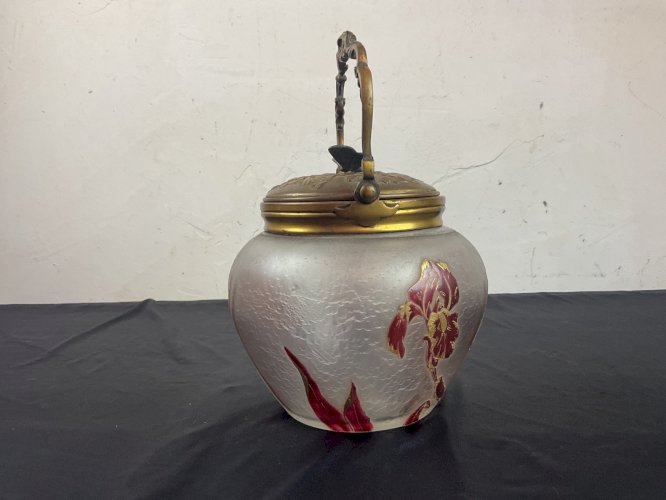 VICTOR SAGLIER-Seau à biscuit-art nouveau-verre dégagé à l' acide givré-papillon