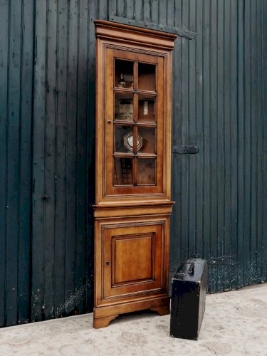 Victoria, la grande vitrine en bois clair N°147