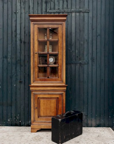 Victoria, la grande vitrine en bois clair N°147