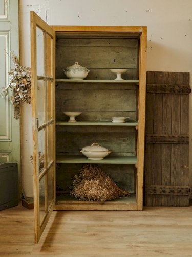 Victoria, la vitrine en bois N°107