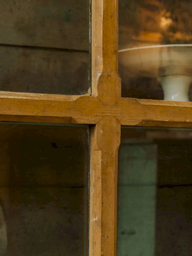 Victoria, la vitrine en bois N°107