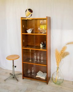 Victoria, la vitrine en bois N°136