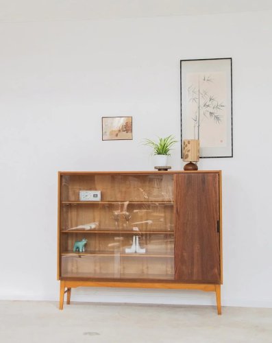 Victoria, la vitrine en bois N°42