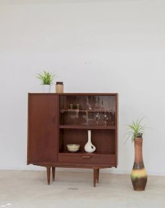 Victoria, la vitrine en bois N°52