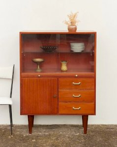 Victoria, la vitrine en bois N°82