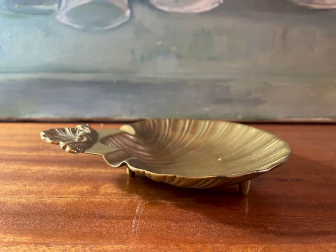 Vide poche cendrier en laiton coquille