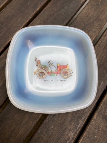 Vide poche cendrier en verre opalescent décor Rolls Royce 1903