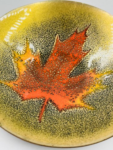 Vide poche émaillé feuille signé Jules Perrier artisan Québec