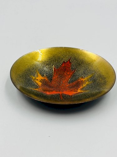 Vide poche émaillé feuille signé Jules Perrier artisan Québec