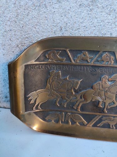 vide poche en bronze a decor de chasse a cour de fabrication danoise signé AEDEL Malm en bon etat