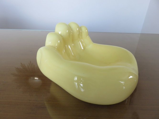 VIDE POCHE EN CERAMIQUE JAUNE EN FORME DE MAIN ANNEES 60 70 VINTAGE ERA JOUVE