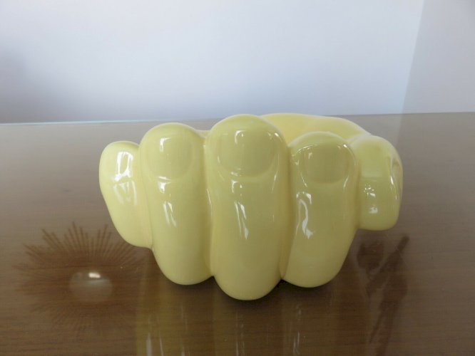 VIDE POCHE EN CERAMIQUE JAUNE EN FORME DE MAIN ANNEES 60 70 VINTAGE ERA JOUVE