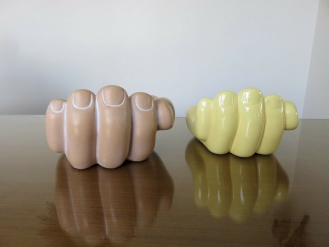 VIDE POCHE EN CERAMIQUE JAUNE EN FORME DE MAIN ANNEES 60 70 VINTAGE ERA JOUVE