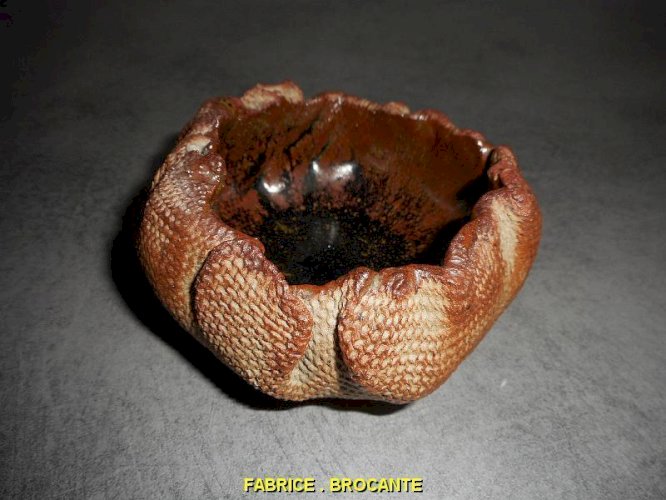 VIDE POCHE EN CERAMIQUE SIGNE