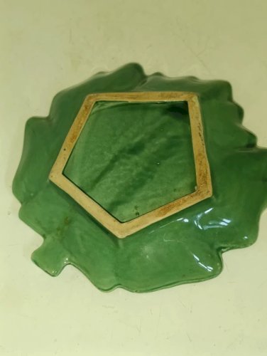 vide poche en forme de feuille style vallauris en bon etat