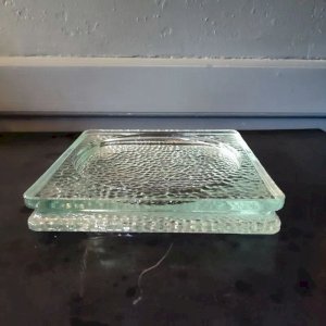 Vide poche en verre pressé