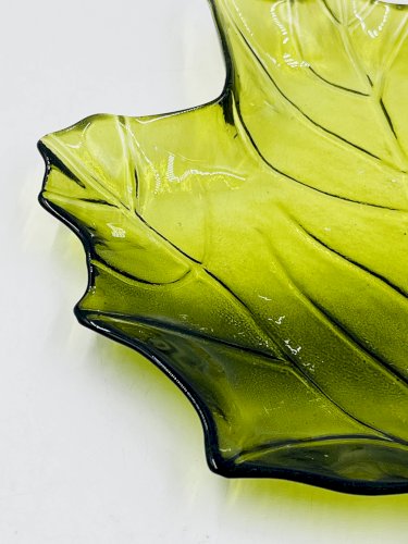 Vide poche feuille en verre vert vintage années 70