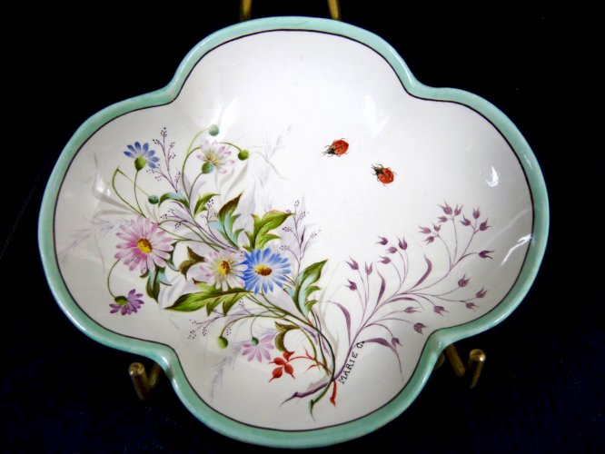 Vide Poche Polylobé Coupelle Faïence Longwy 1884 Décor Peint Main Signé Marie C.