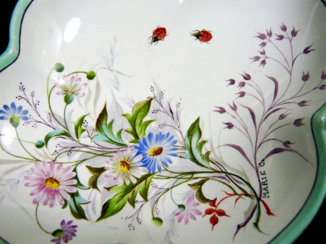 Vide Poche Polylobé Coupelle Faïence Longwy 1884 Décor Peint Main Signé Marie C.