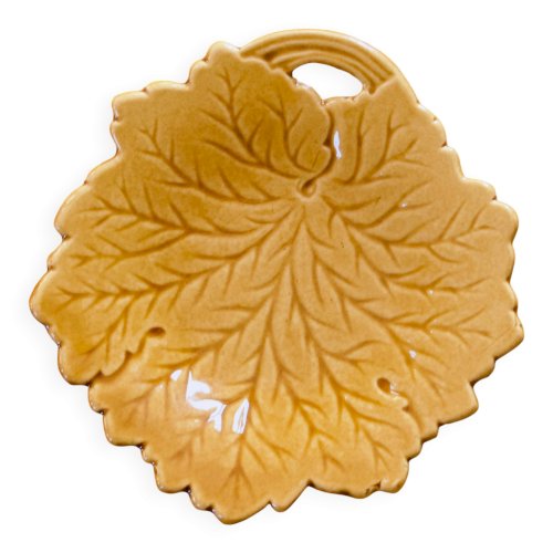Vide poche, porte-savon vintage en barbotine ocre formant une feuille
