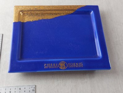 Pocket tray / advertising display, Longwy enamel, Pierre Koenig chocolates