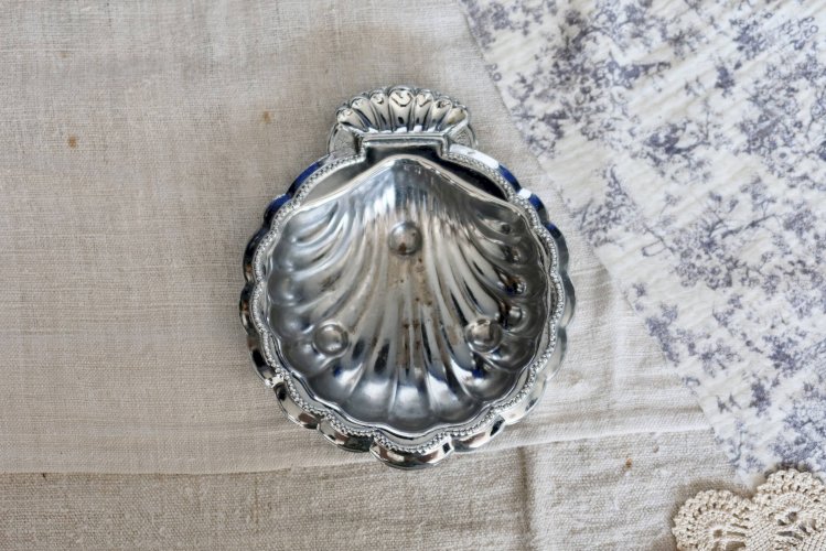 Vide-poche vintage coquillage métal argenté brillant