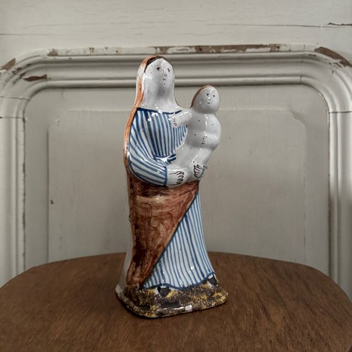 Vierge à l'Enfant en faïence de Nevers XVIIIe M3563