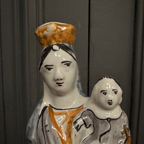 Vierge à l'Enfant en faïence XVIIIe marquage AVMA L9234