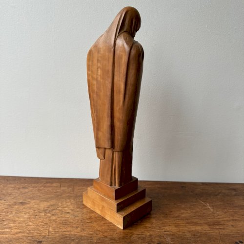 Vierge en bois sculpté par Lucienne Heuvelmans (1881-1944) M3527