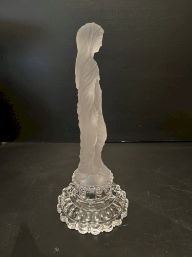 vierge Marie en verre moulé poli et depoli verrerie croyance religion