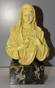 - VIRGIN MARY SIGNED SANTINI RESIN ON BLACK MARBLE BASE RELIGIOUS DISPLAY D