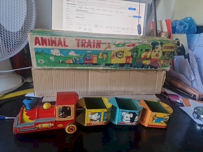 Vintage 1950's Animal Train Tin Battery Operated Toy  by  MODERN TOY  Japan