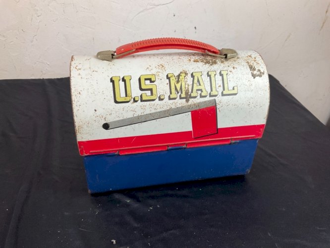 Vintage Ancienne Boîte à Lunch ,US Mail Métal Dôme 1969 Aladdin