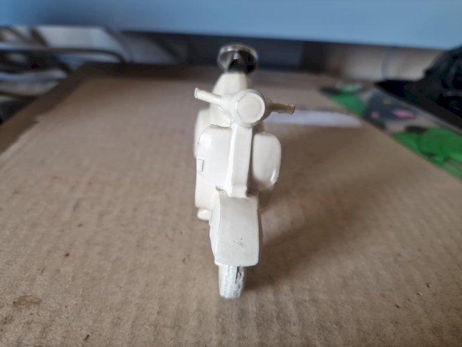 VINTAGE  briquet Vespa  - long 10 cm