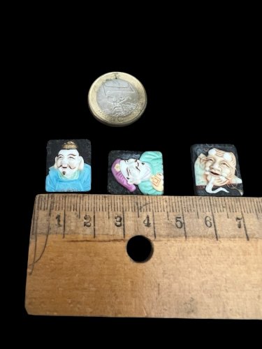 Vintage Camées Dieux Japonais, «  Toshikane » porcelaine élément de bijoux
