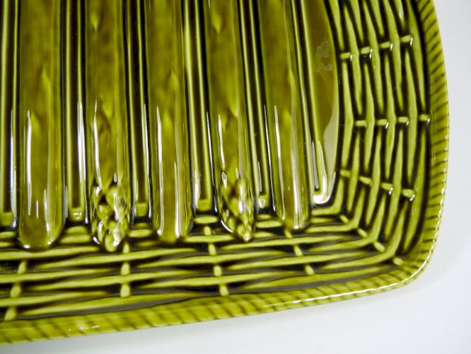 Vintage lot de 7 assiettes à asperges & 1 plateau faïence Sarreguemines signées