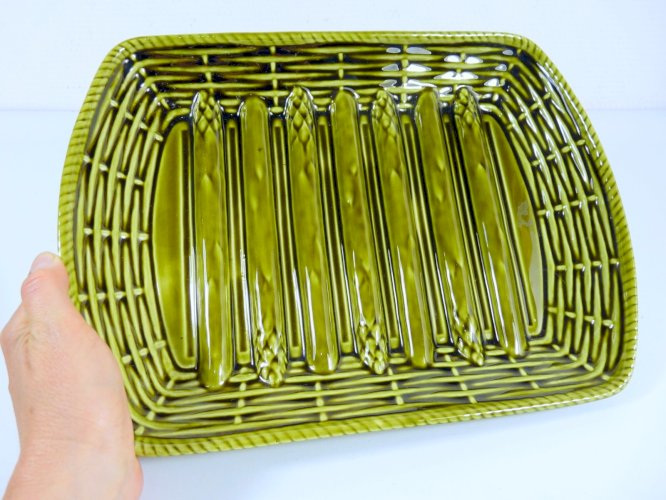 Vintage lot de 7 assiettes à asperges & 1 plateau faïence Sarreguemines signées