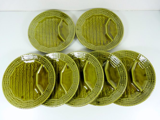 Vintage lot de 7 assiettes à asperges & 1 plateau faïence Sarreguemines signées